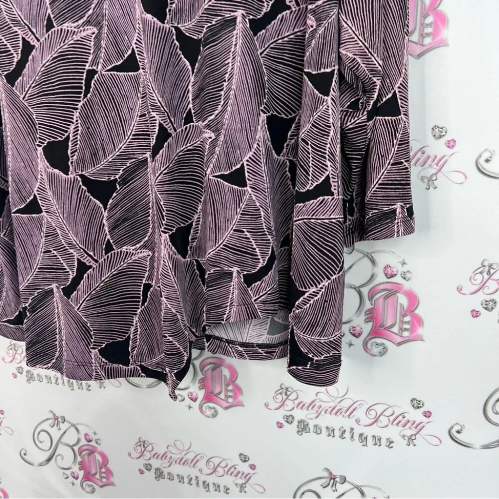 Laura top leaves Black and Pink Leaf Pattern Blouse